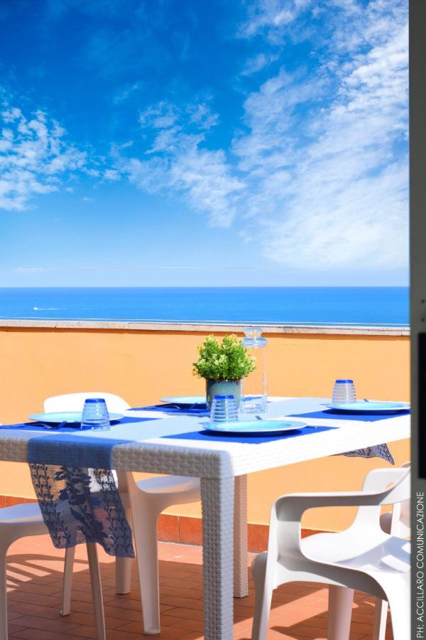 Апартаменти La Terrazza Sul Mare Монтезільвано Екстер'єр фото
