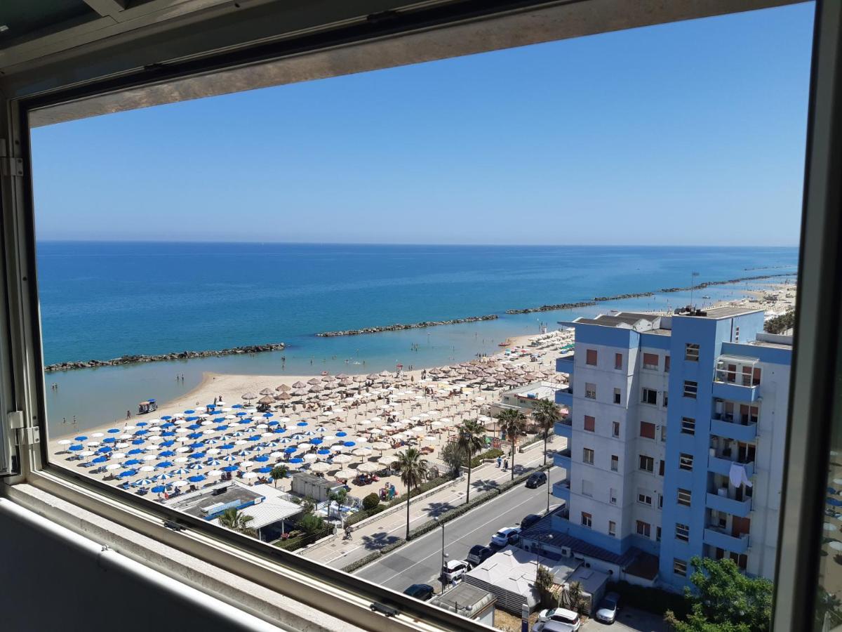 Апартаменти La Terrazza Sul Mare Монтезільвано Екстер'єр фото