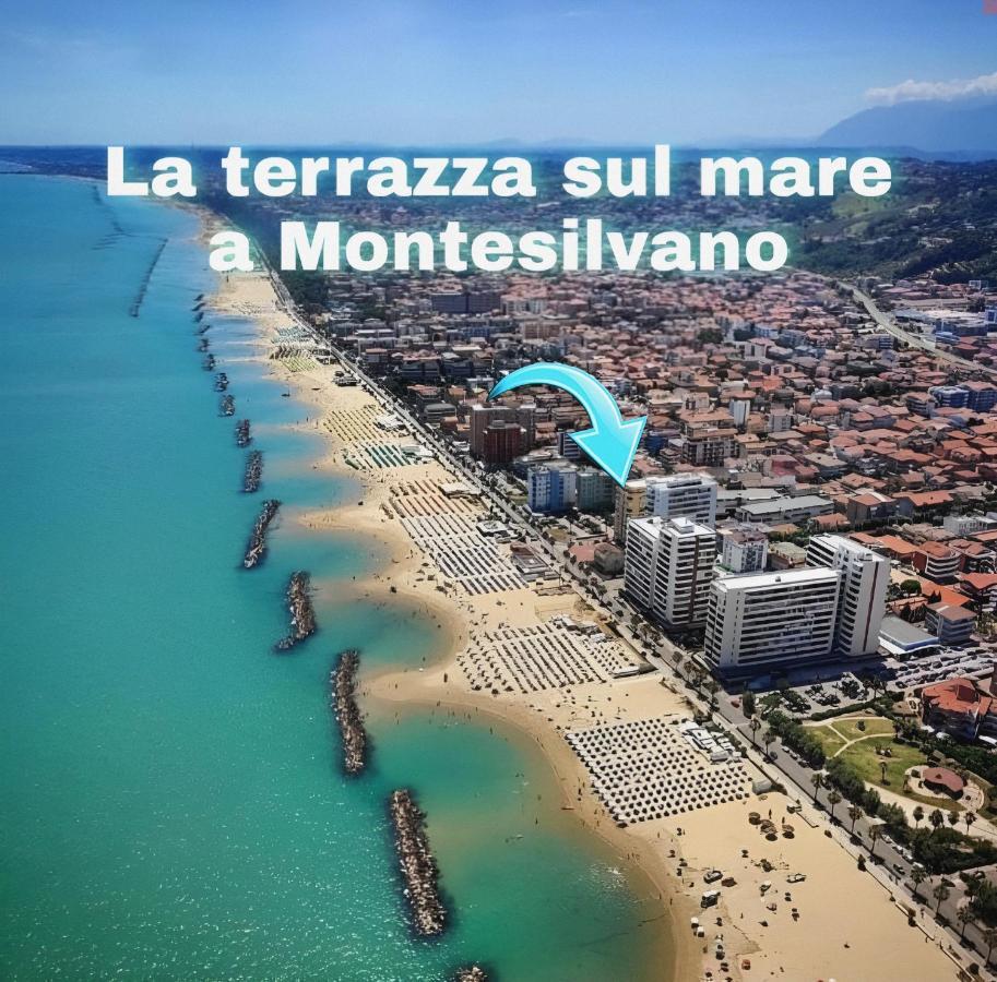 Апартаменти La Terrazza Sul Mare Монтезільвано Екстер'єр фото