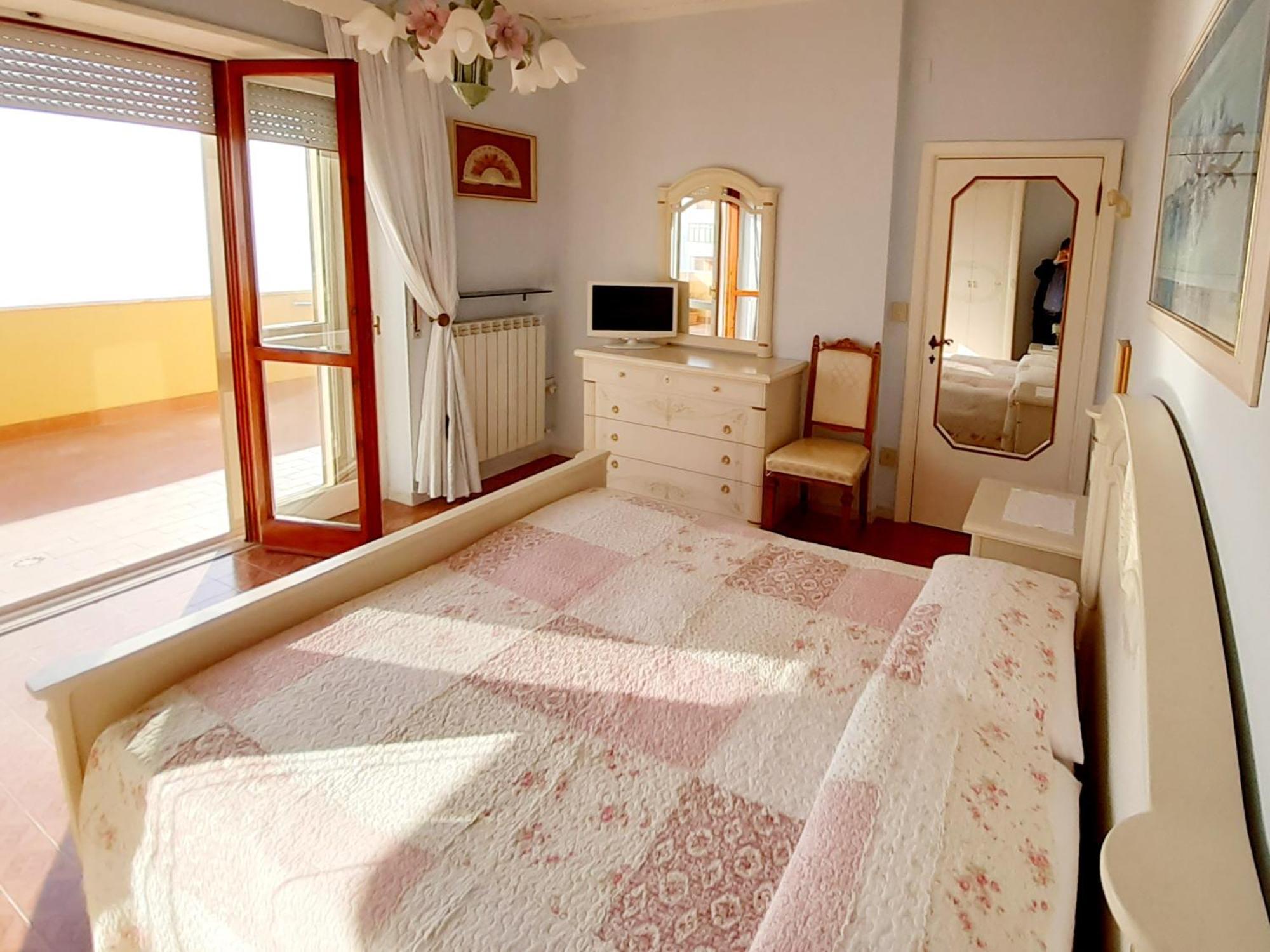 Апартаменти La Terrazza Sul Mare Монтезільвано Екстер'єр фото